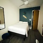 Du Maine Hotel